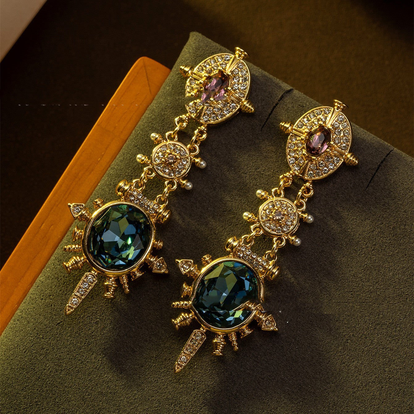 Pendientes retro estilo cortesano