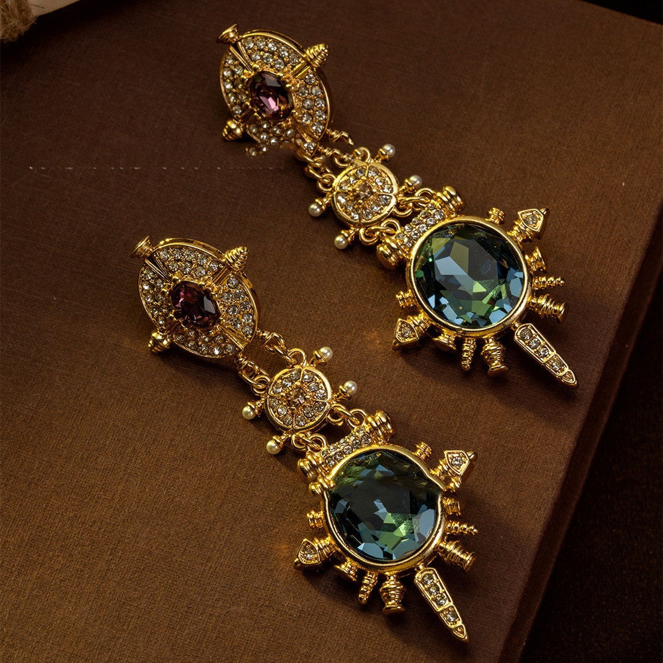 Pendientes retro estilo cortesano